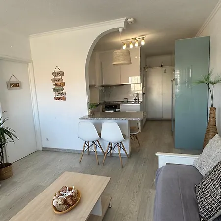 Front Apartament